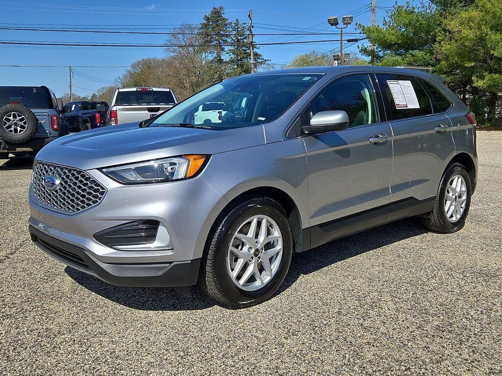 2023 FORD Edge