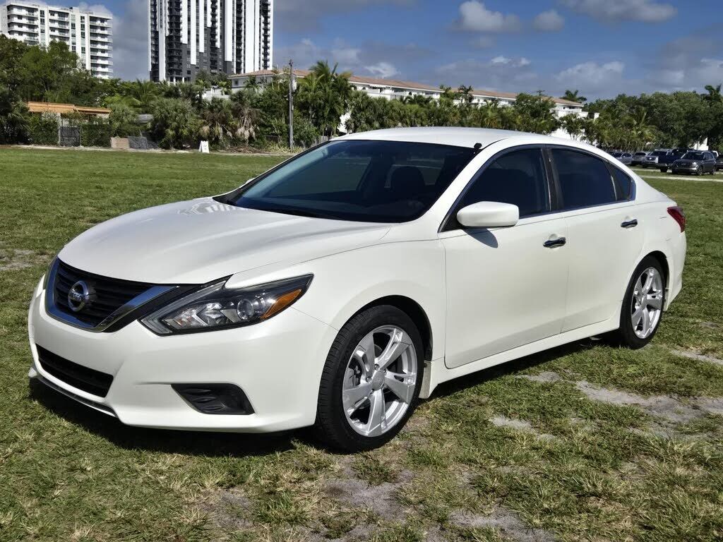 2016 NISSAN Altima