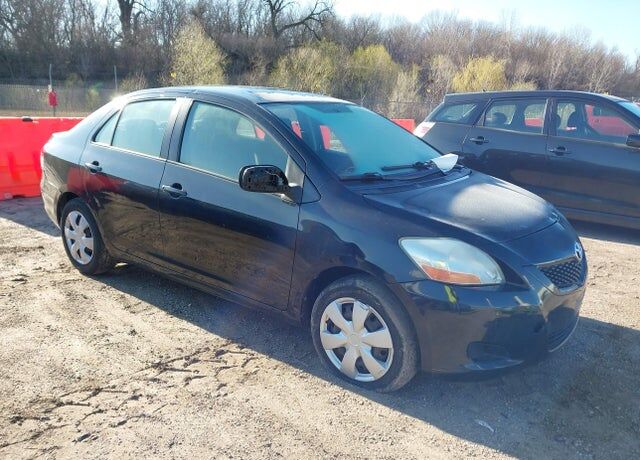 2010 TOYOTA Yaris