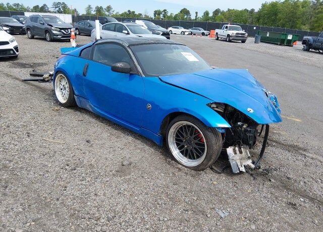 2004 NISSAN 350Z