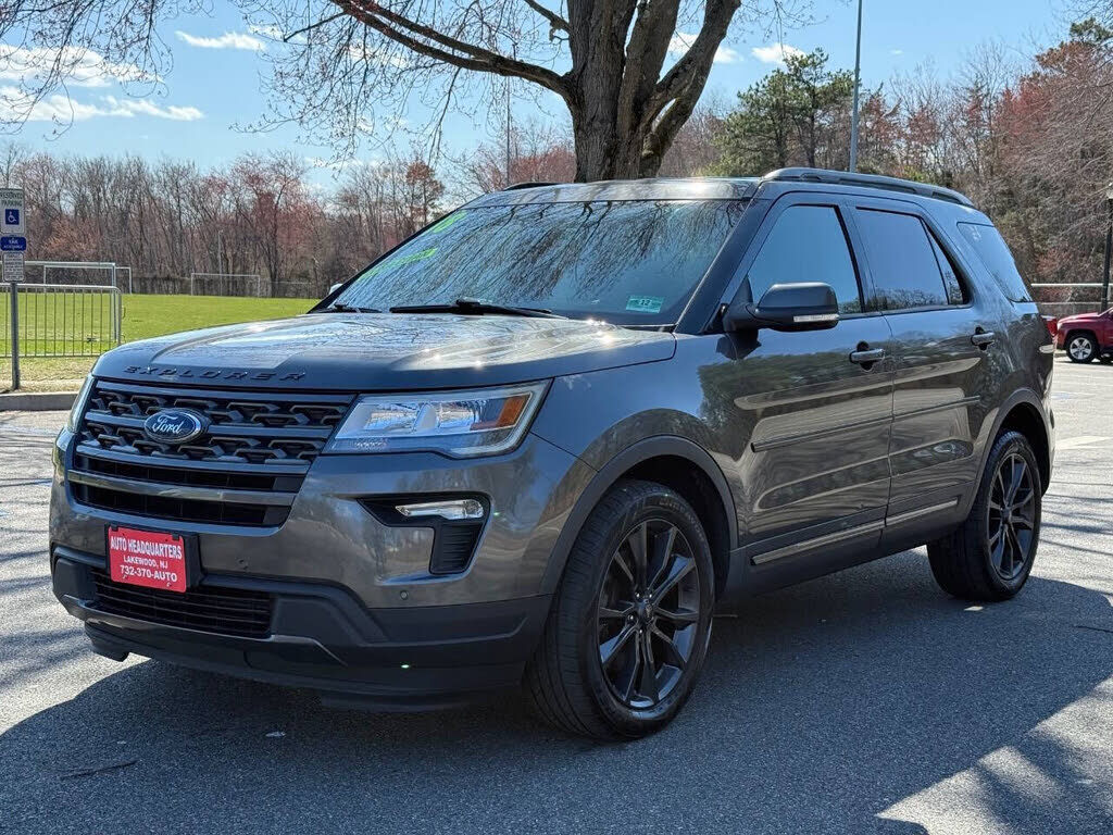 2018 FORD Explorer