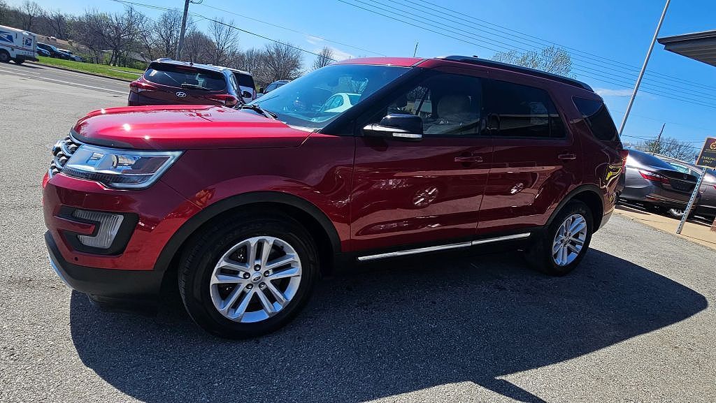 2016 FORD Explorer