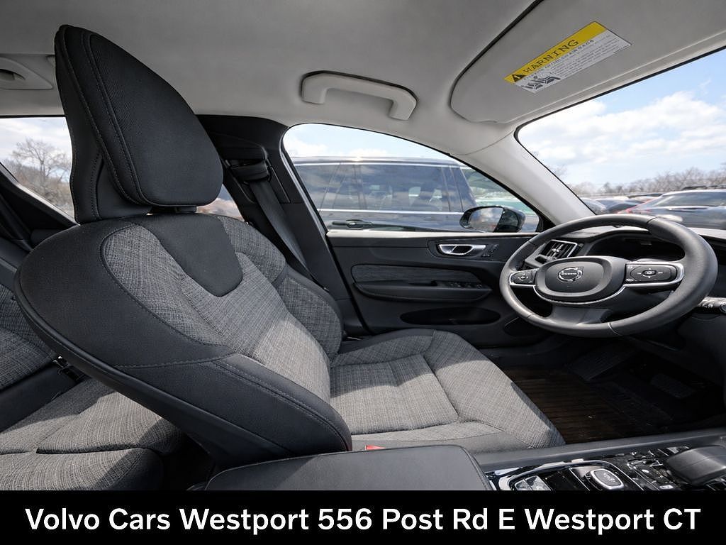 2024 VOLVO XC60