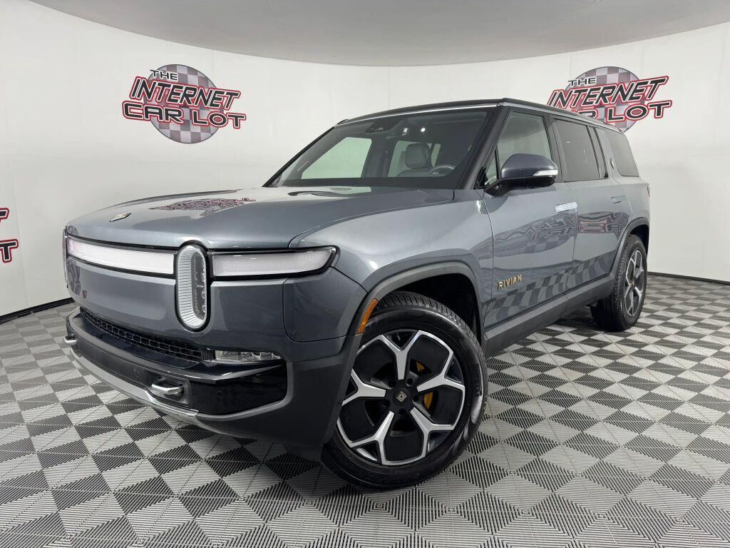 2023 RIVIAN R1S