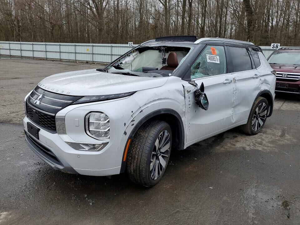 2025 MITSUBISHI Outlander