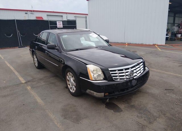 2010 CADILLAC DTS