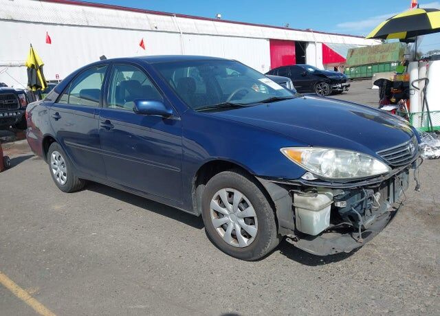 2005 TOYOTA Camry