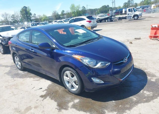 2013 HYUNDAI Elantra