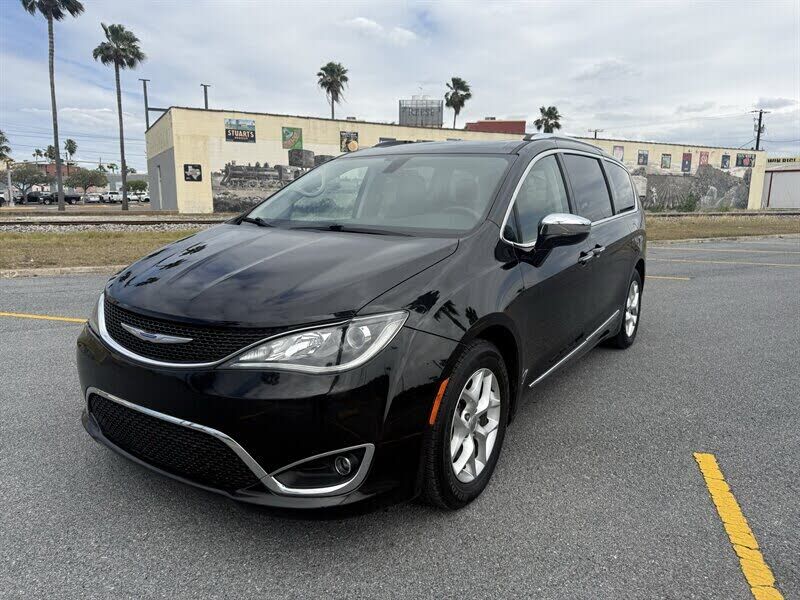 2020 CHRYSLER Pacifica
