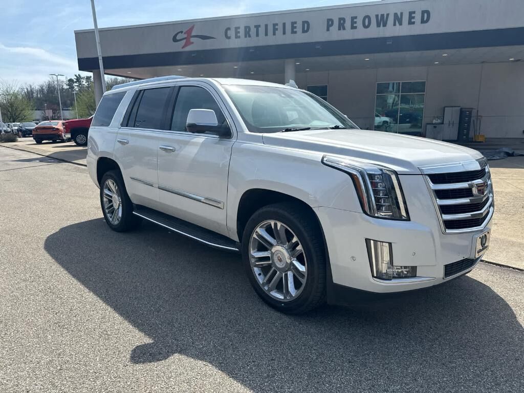 2017 CADILLAC Escalade