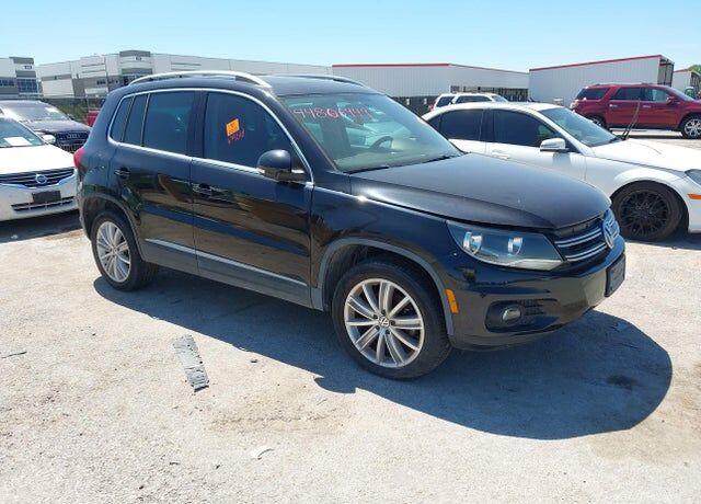 2015 VOLKSWAGEN Tiguan