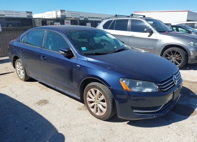 2014 VOLKSWAGEN Passat