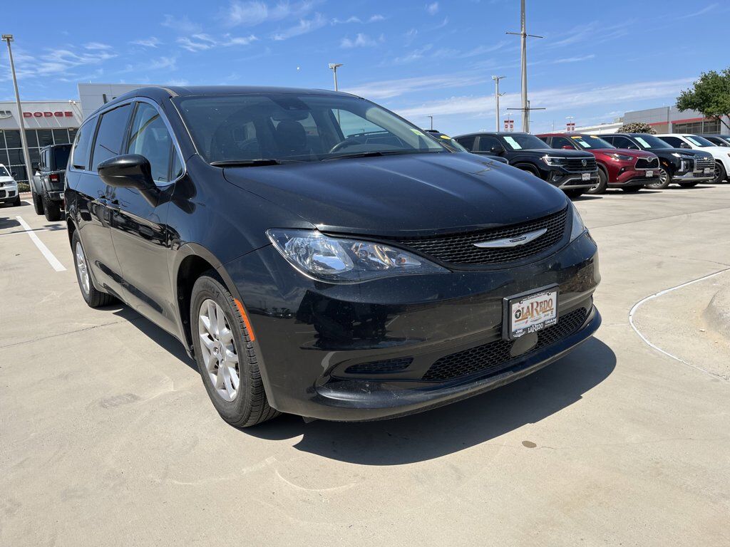 2023 CHRYSLER Voyager