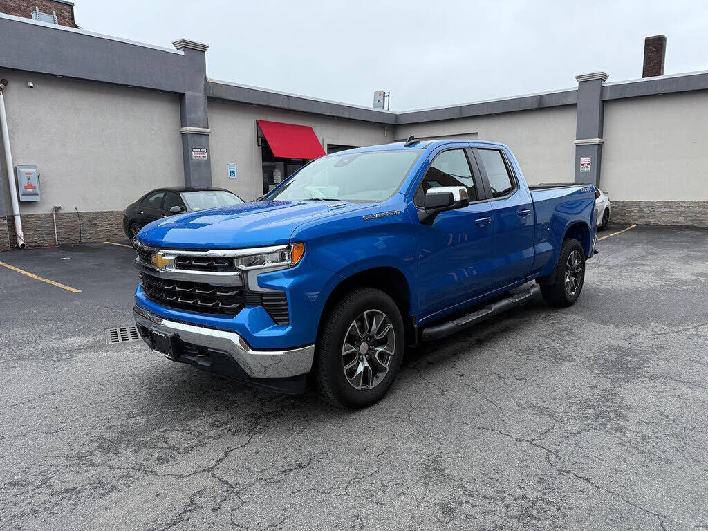 2025 CHEVROLET Silverado