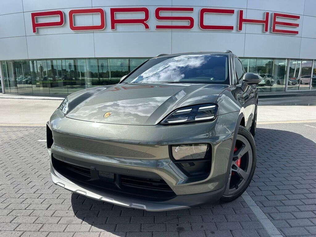 2025 PORSCHE Macan
