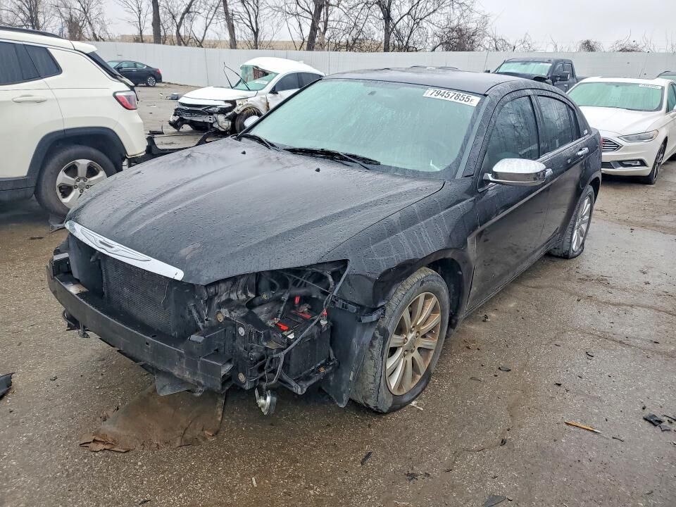 2013 CHRYSLER 200