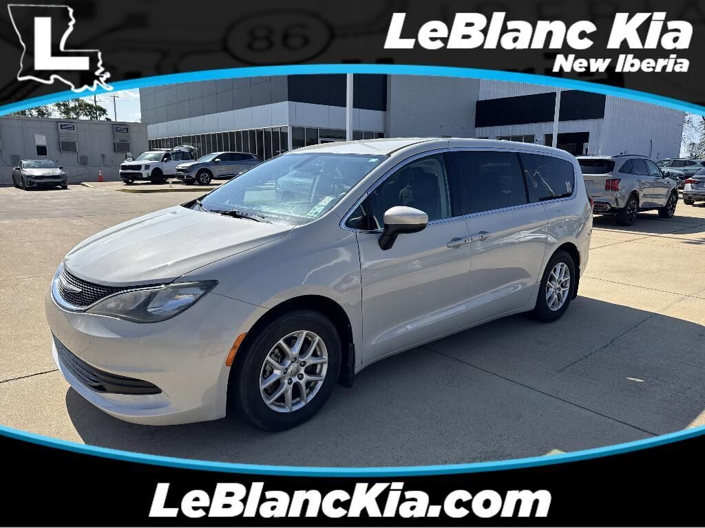 2017 CHRYSLER Pacifica