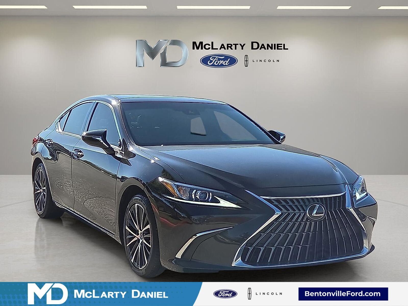 2023 LEXUS ES