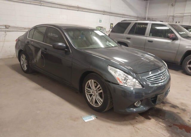 2011 INFINITI G37