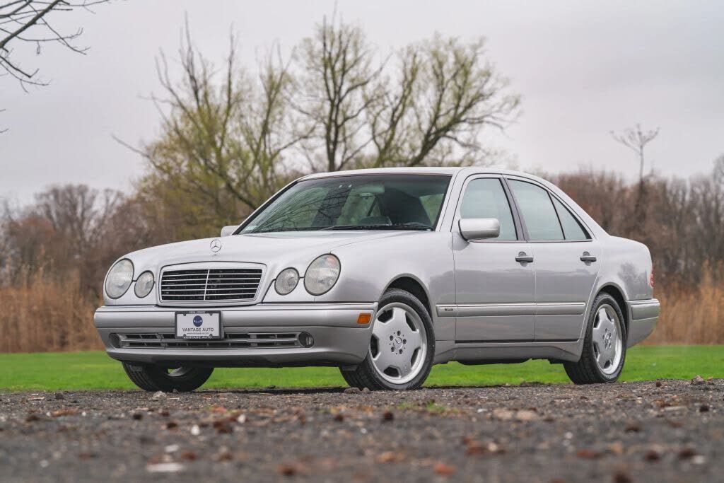 1997 MERCEDES-BENZ E-Class