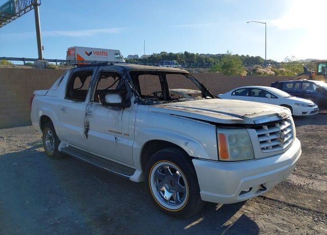 2003 CADILLAC Escalade