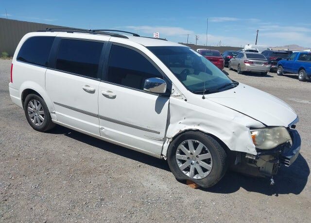 2009 CHRYSLER Town and Country