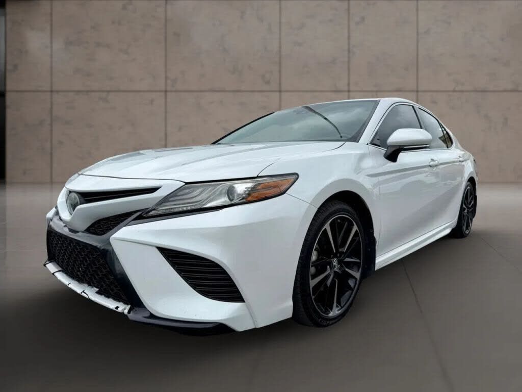 2019 TOYOTA Camry