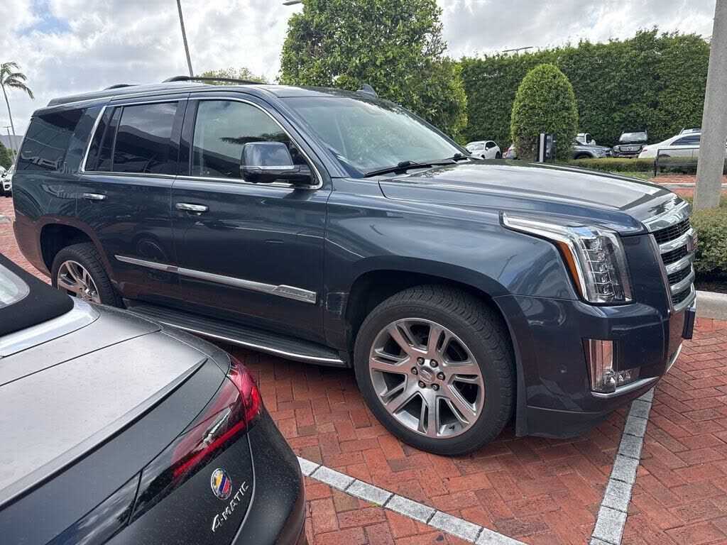 2020 CADILLAC Escalade
