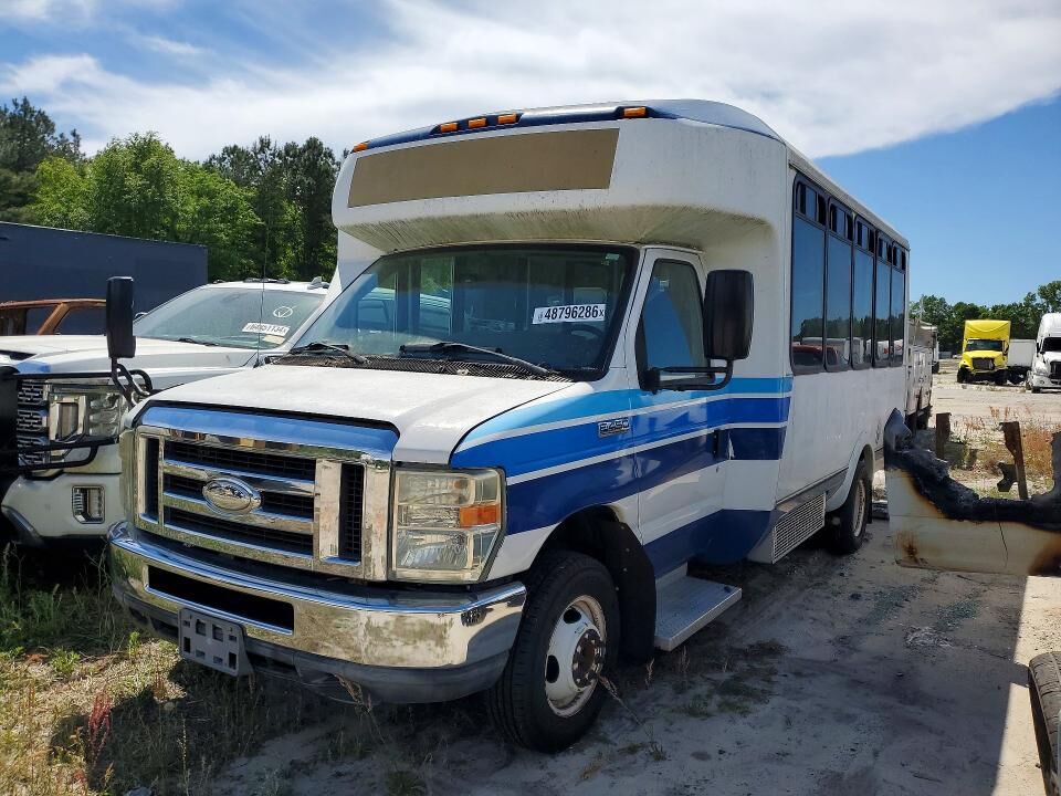 2015 FORD E-450