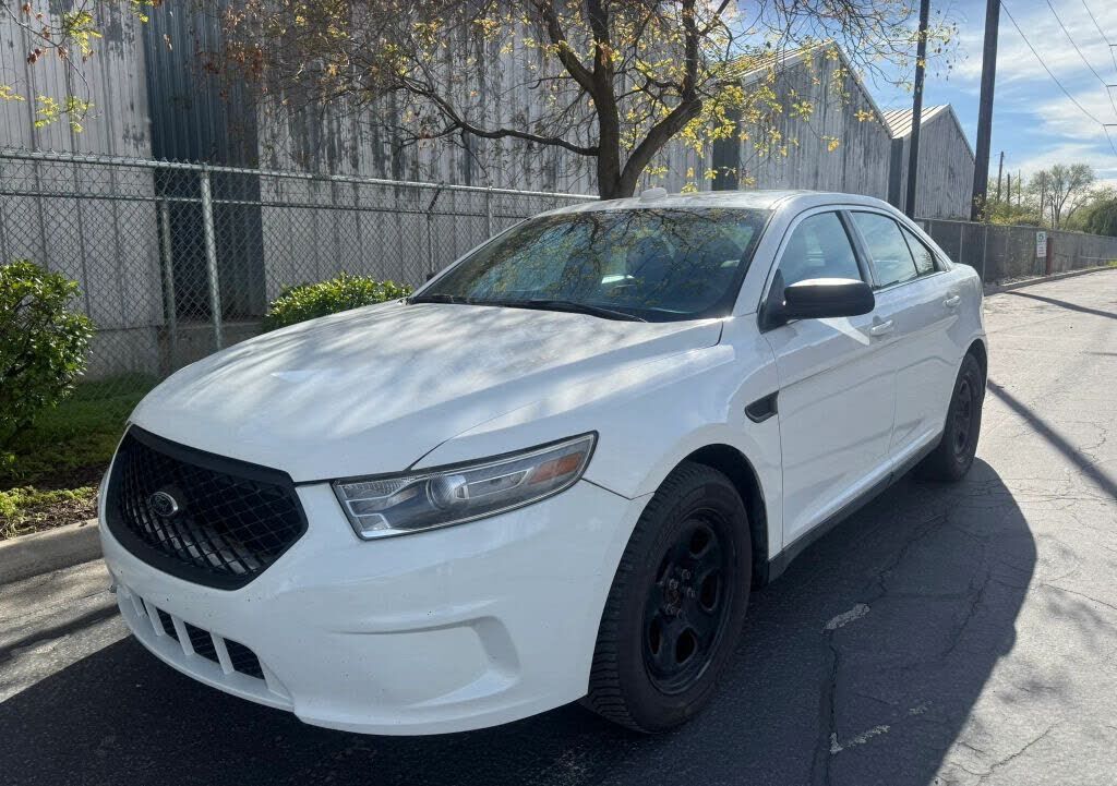 2013 FORD Taurus
