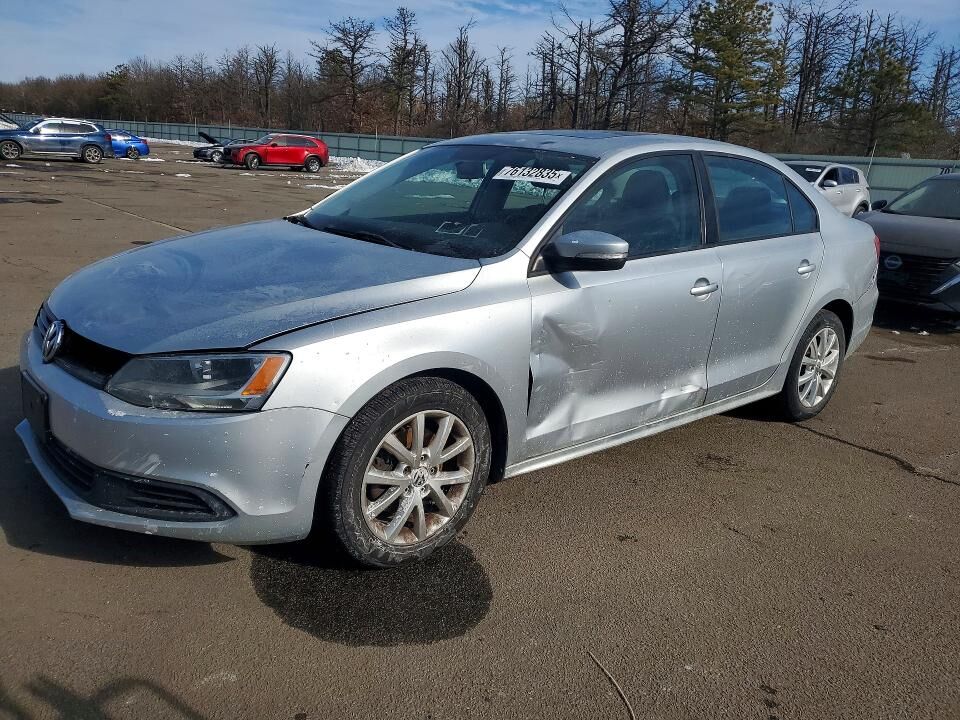 2011 VOLKSWAGEN Jetta