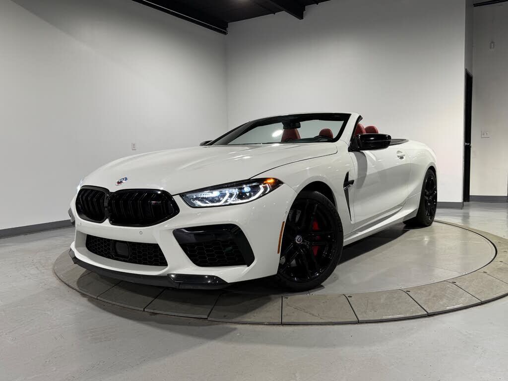 2023 BMW M8