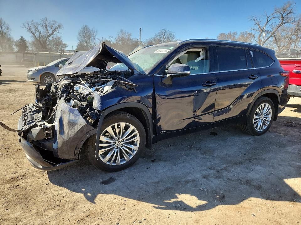 2023 TOYOTA Highlander