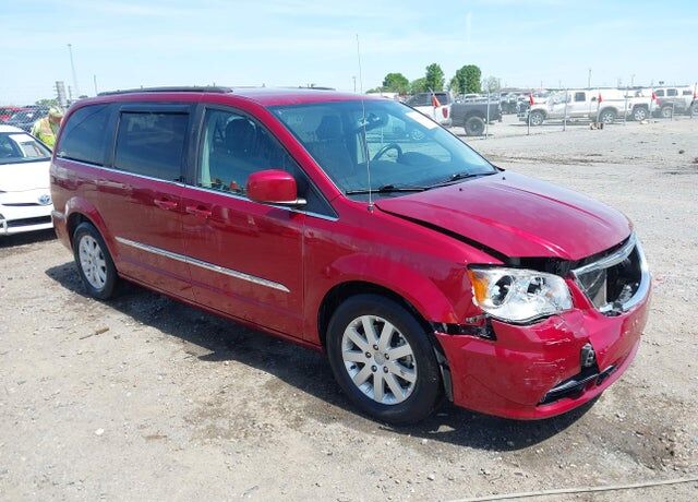 2015 CHRYSLER Town and Country