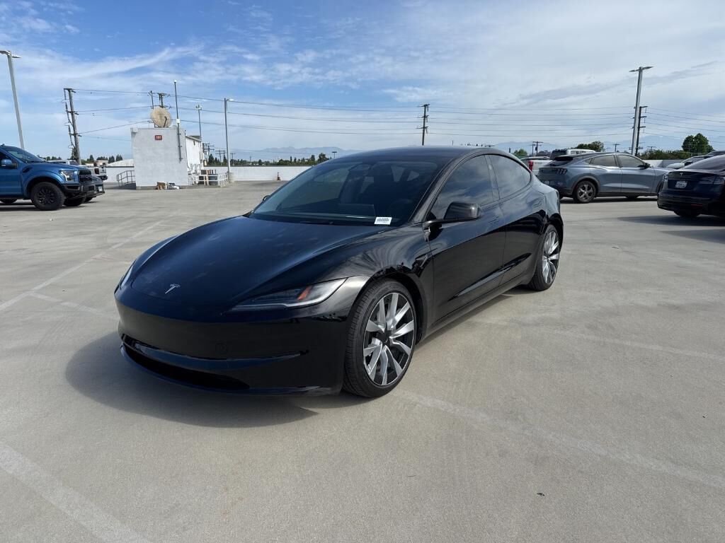2024 TESLA Model 3