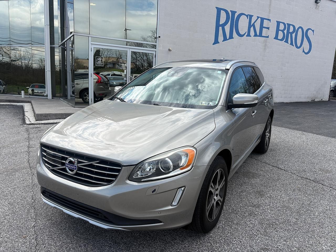 2015 VOLVO XC60