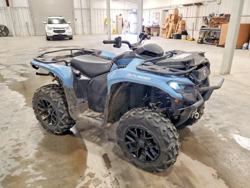 2025 CAN-AM Outlander