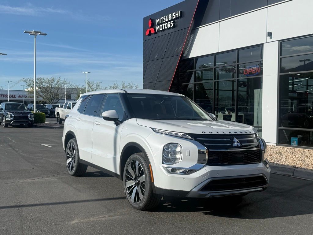 2026 MITSUBISHI Outlander