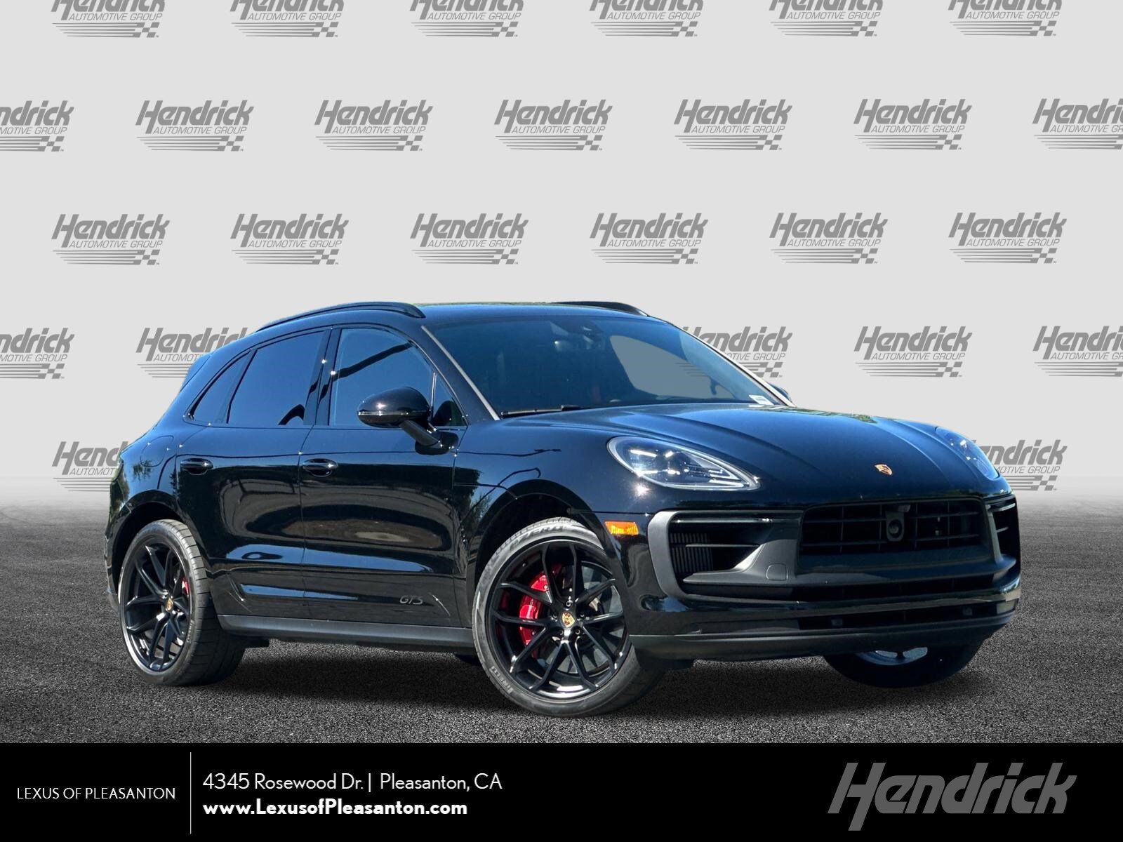 2024 PORSCHE Macan