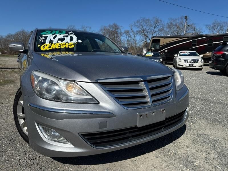 2013 HYUNDAI Genesis