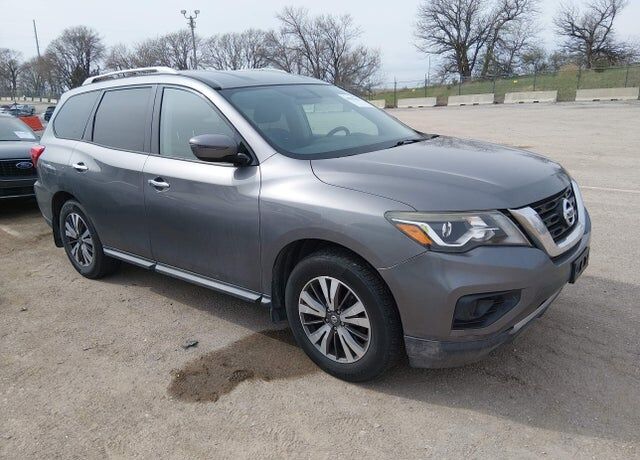 2017 NISSAN Pathfinder