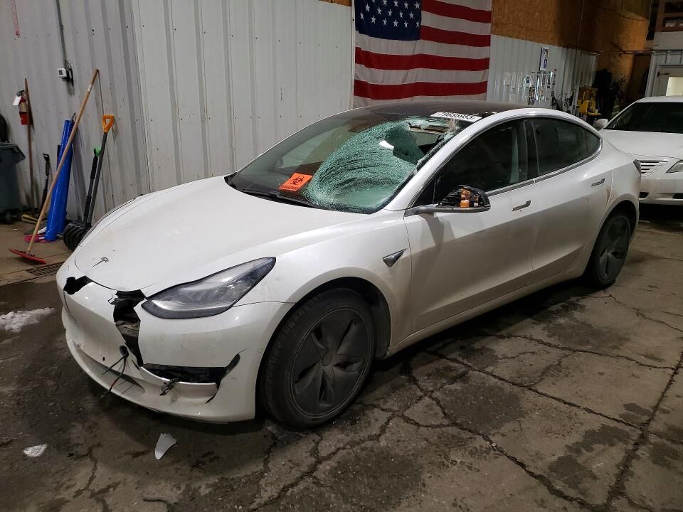 2020 TESLA Model 3