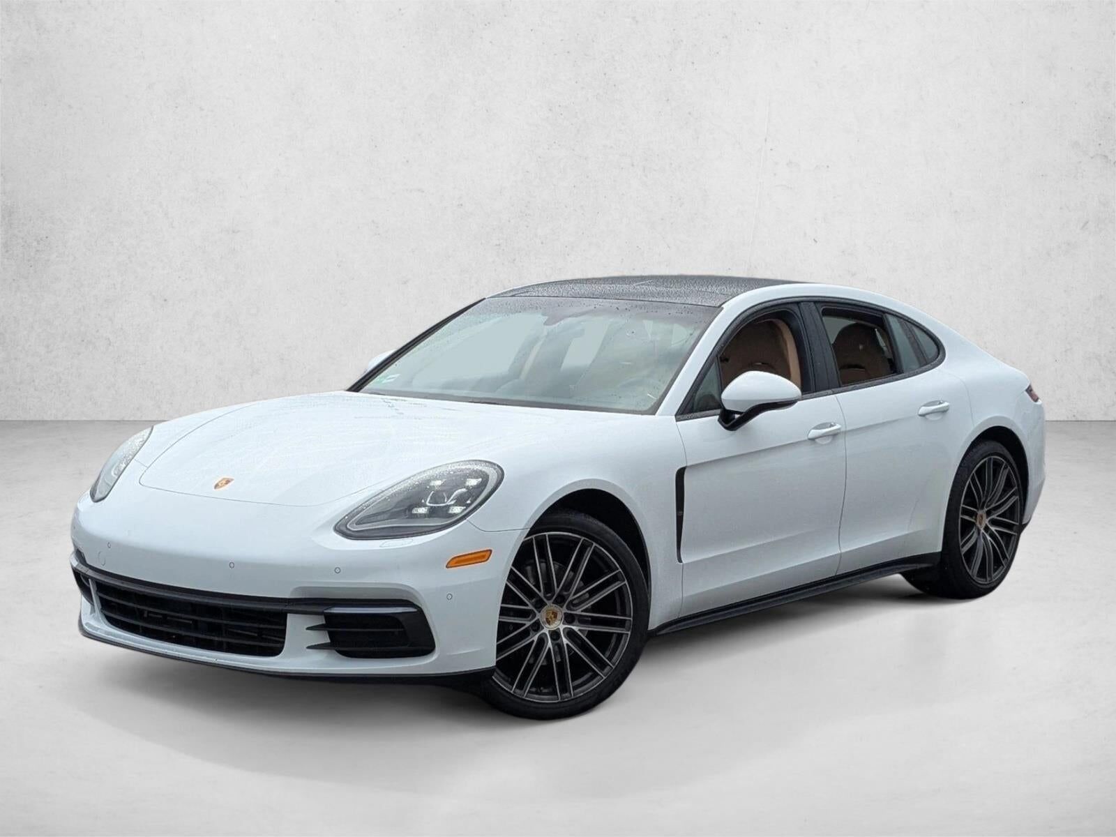 2017 PORSCHE Panamera