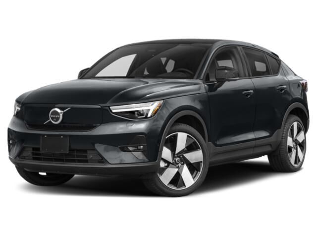 2023 VOLVO C40