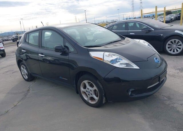 2013 NISSAN Leaf