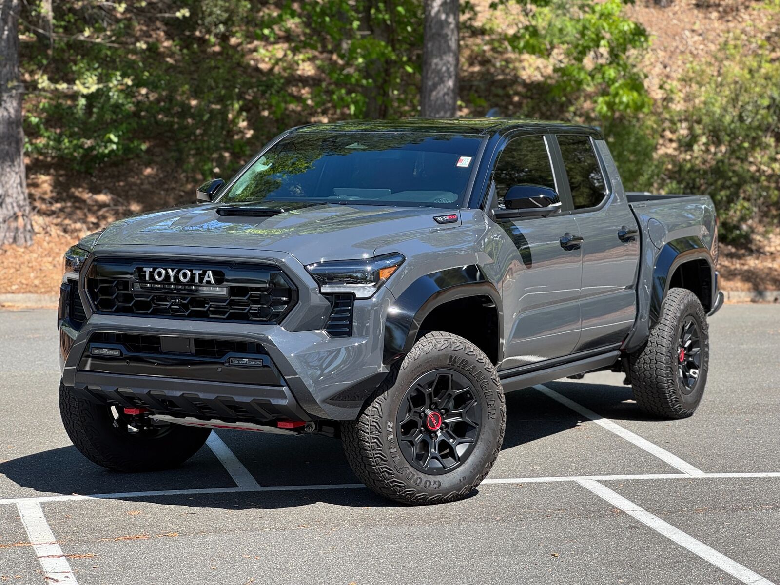 2025 TOYOTA Tacoma