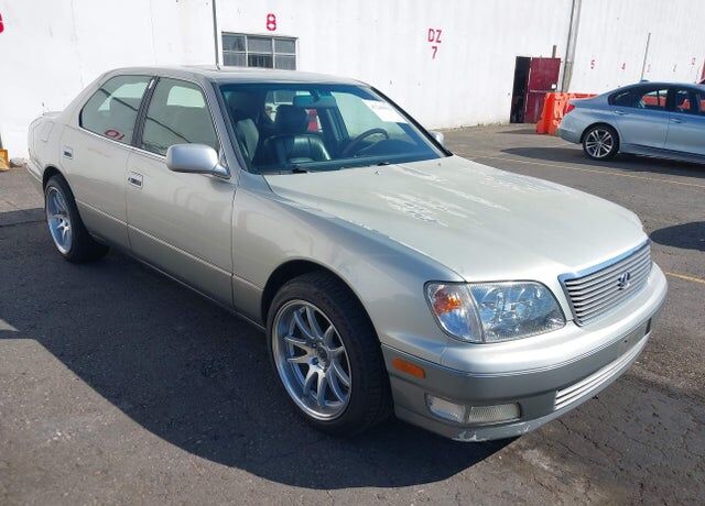 Lexus LS