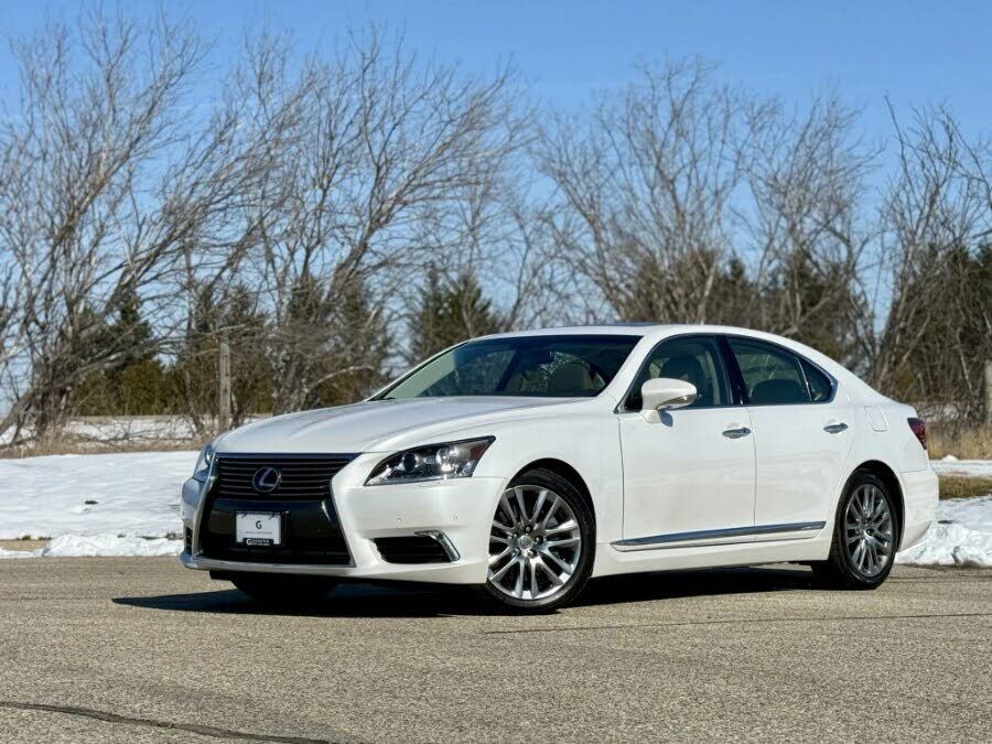 2016 LEXUS LS