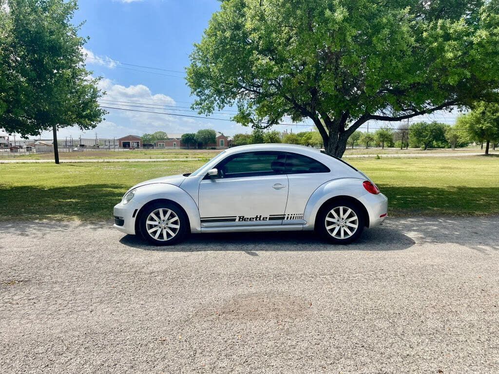 2012 VOLKSWAGEN Beetle