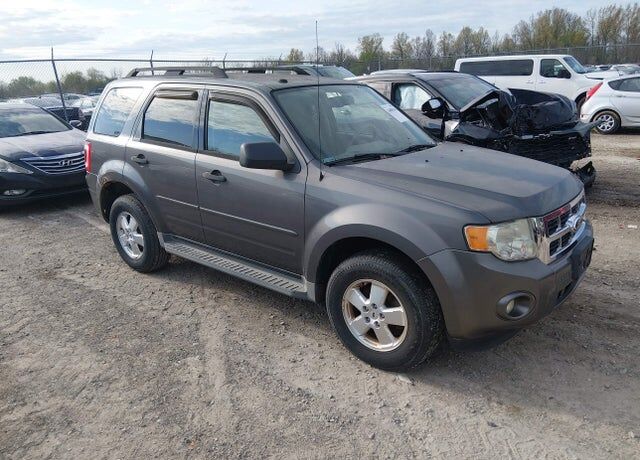 2011 FORD Escape